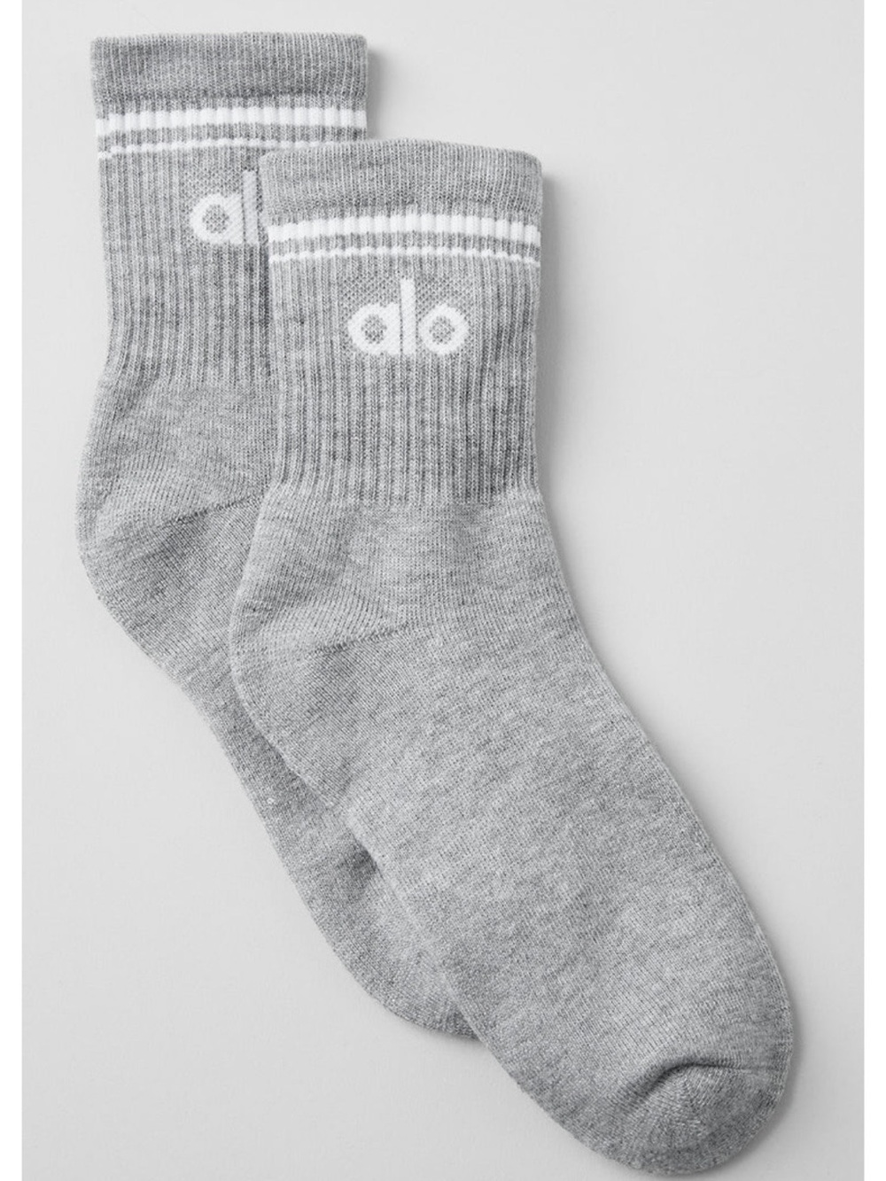 ALO Yoga® (Women's 8-11.5, Men's 6.5-10) Half-Crew Throwback Sock - Heather Grey